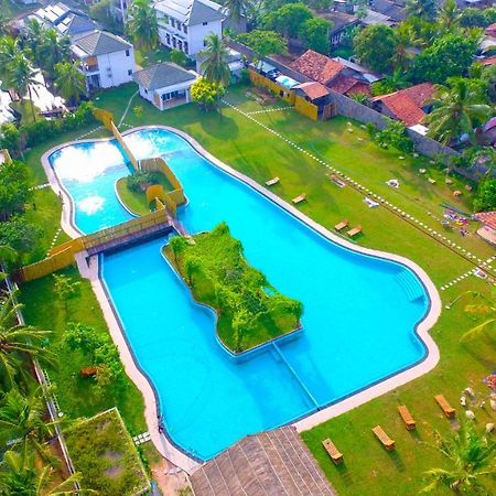 Amaluna Resorts Negombo Exterior photo
