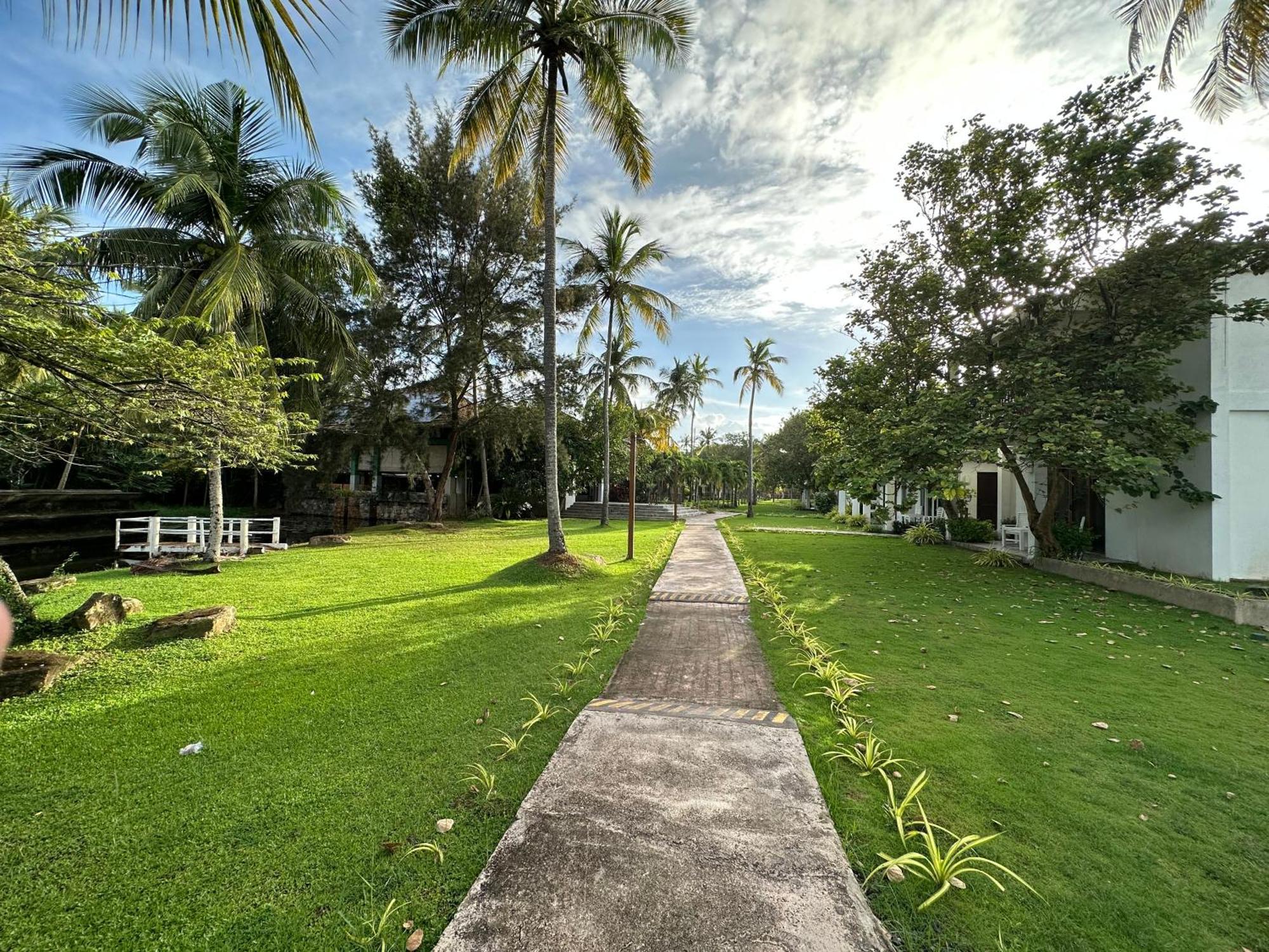 Amaluna Resorts Negombo Exterior photo