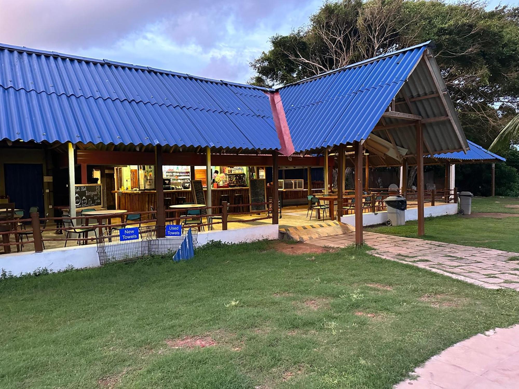 Amaluna Resorts Negombo Exterior photo