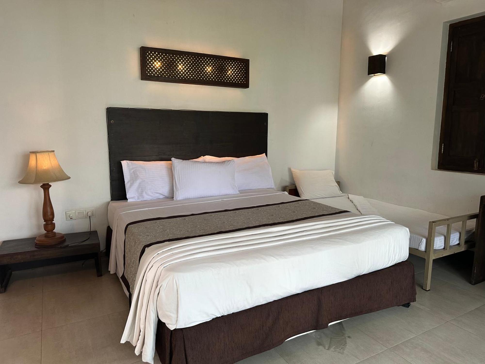 Amaluna Resorts Negombo Exterior photo